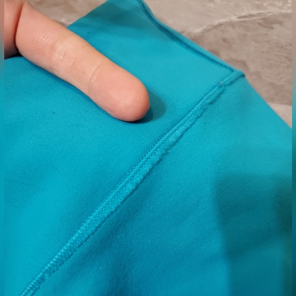 Lululemon Reversible Boogie Mini Shorts. Navy Blue & Aqua. 2" Inseam. Size 8. - Picture 5 of 9